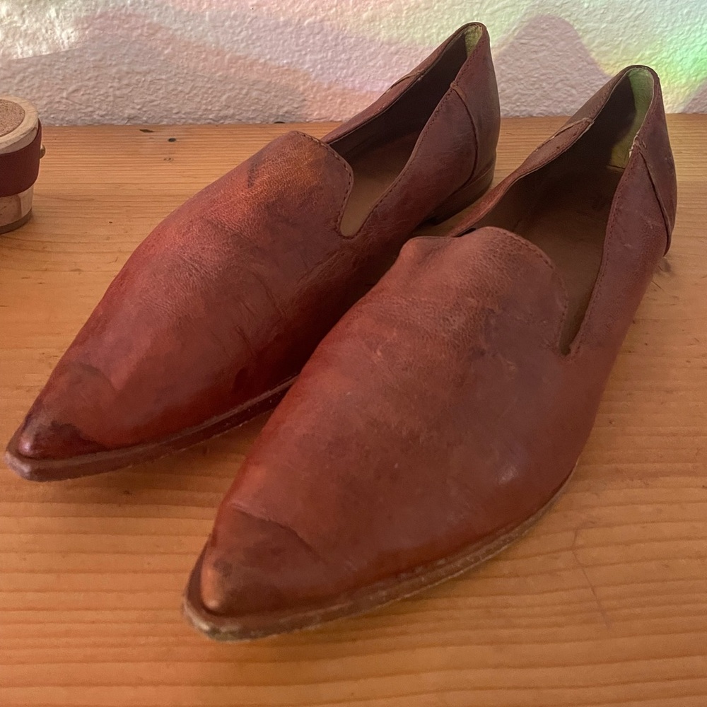 Frye Kenzie Venetian cognac  Leather pointed toe  Loafers